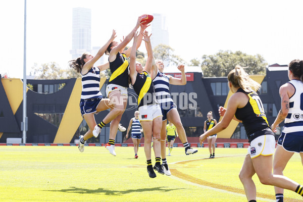 AFLW 2021 Training - Richmond v Geelong Practice Match - 900982