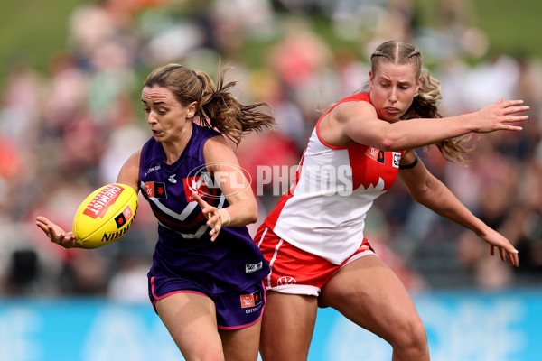 AFLW 2022 S7 Round 09 - Sydney v Fremantle - 1018587