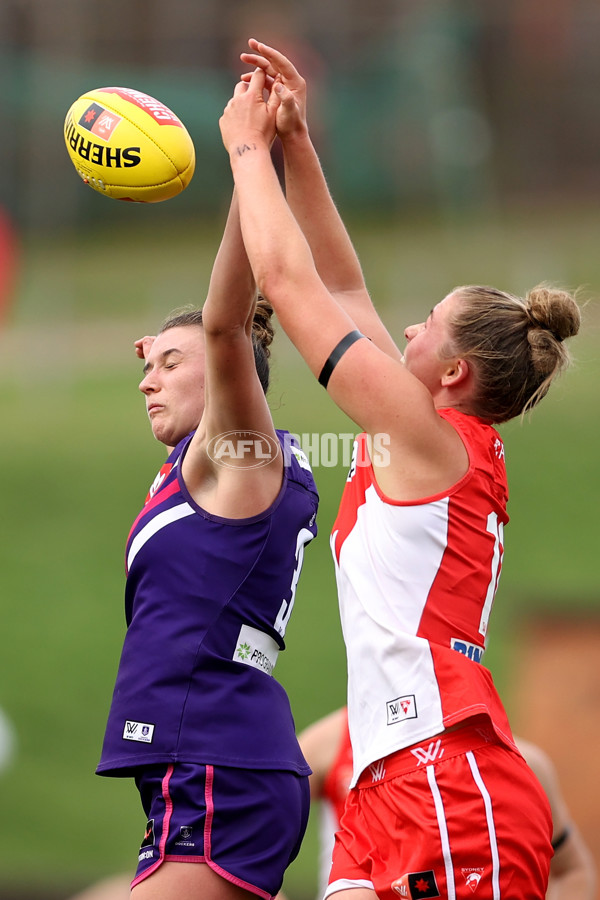 AFLW 2022 S7 Round 09 - Sydney v Fremantle - 1018598