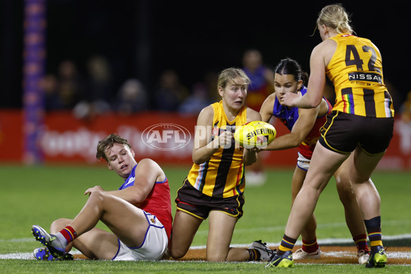 AFLW 2022 S7 Round 09 - Hawthorn v Brisbane - 1018803