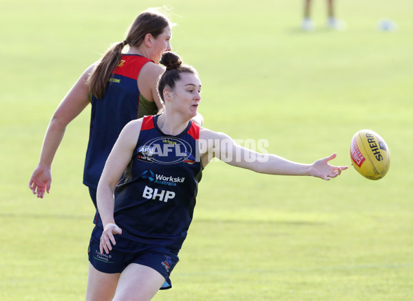 AFLW 2022 S7 Training - Adelaide Crows 161122 - 1022758