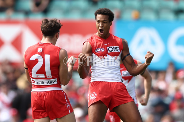 AFL 2023 ROUND 02 - SYDNEY V HAWTHORN - A-16023744