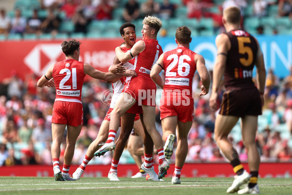 AFL 2023 ROUND 02 - SYDNEY V HAWTHORN - A-16025481