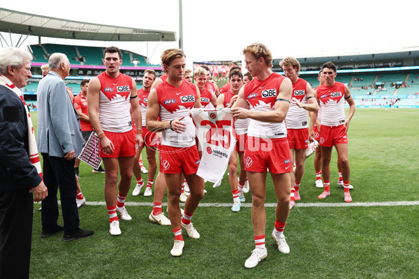 AFL 2023 ROUND 02 - SYDNEY V HAWTHORN - A-16033026