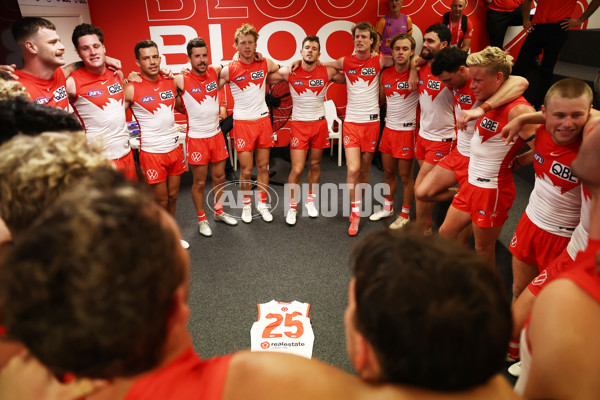 AFL 2023 ROUND 02 - SYDNEY V HAWTHORN - A-16034595