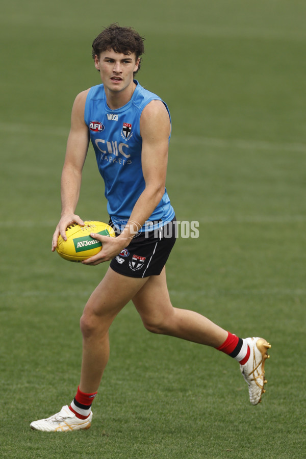 AFL 2023 Training - St Kilda 060423 - A-17008639