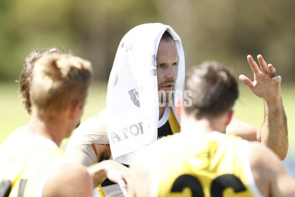 AFL 2020 Training - St Kilda Intra-Club - 733030