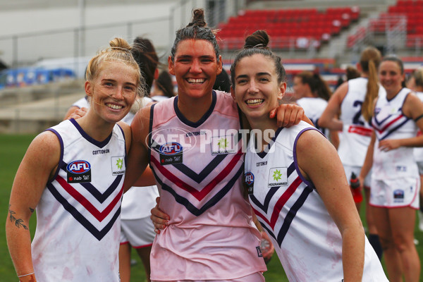 AFLW 2020 Round 06 - Western Bulldogs v Fremantle - 742335