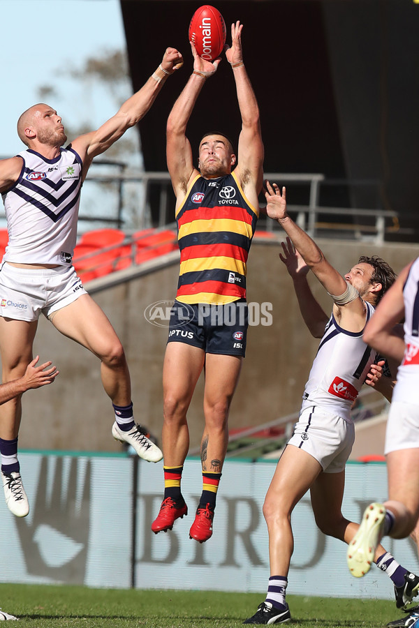 AFL 2020 Round 05 - Adelaide v Fremantle - 759858