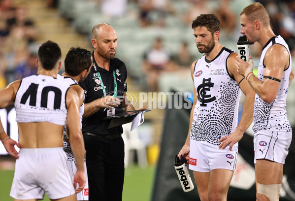 AFL 2020 Round 13 - Gold Coast v Carlton - 775003