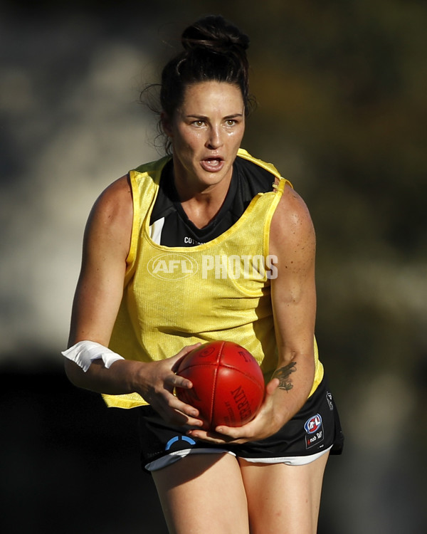 AFLW 2020 Training - Collingwood 251120 - 795630