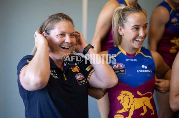AFLW 2021 Media - Brisbane Team Photo Day - 801435