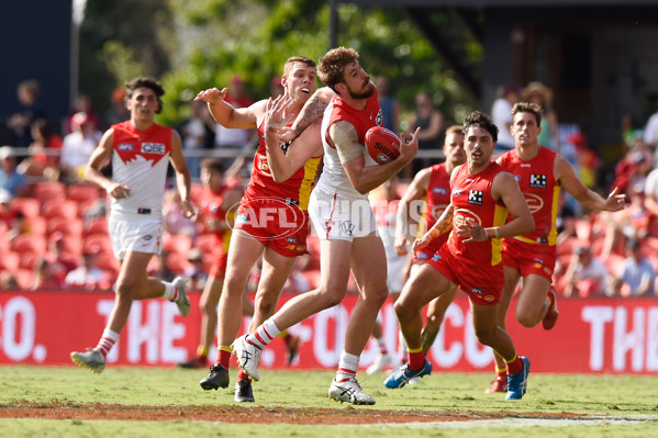 AFL 2021 Round 06 - Gold Coast v Sydney - 837645