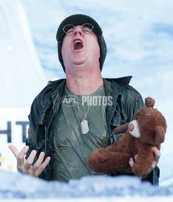 AFL 2022 Round 13 - Collingwood v Melbourne - 961122