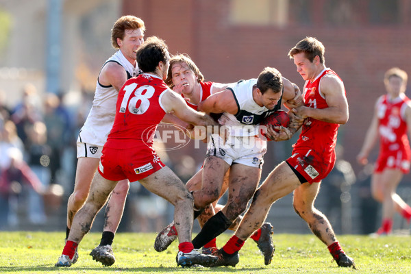 VFL 2022 Round 13 - Northern Bullants v Southport Sharks - 963740