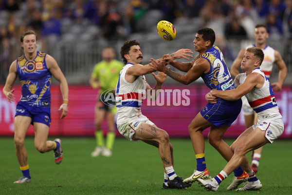 AFL 2022 Round 11 - West Coast v Western Bulldogs - 955251