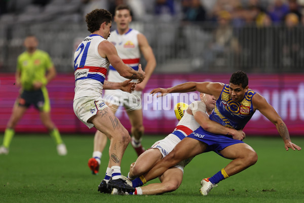 AFL 2022 Round 11 - West Coast v Western Bulldogs - 955250