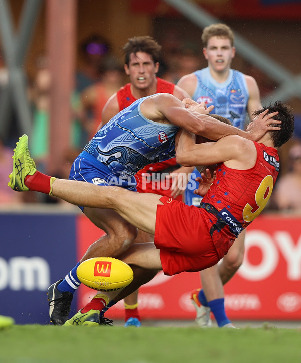 AFL 2022 Round 12 - Gold Coast v North Melbourne - 956850