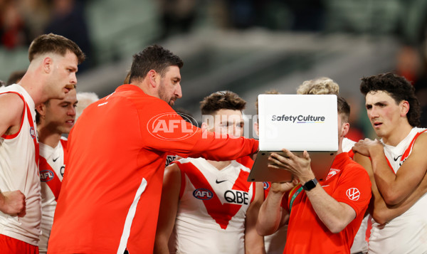 AFL 2022 Round 12 - Melbourne v Sydney - 957376