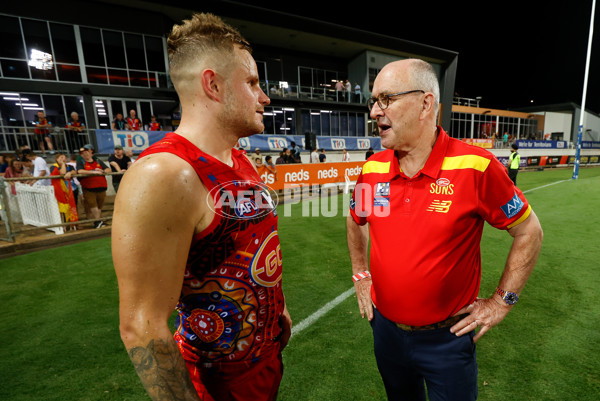 AFL 2022 Round 11 - Gold Coast v Hawthorn - 955102