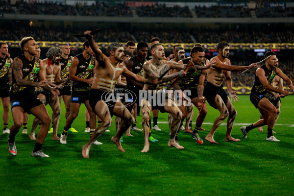 AFL 2022 Round 10 - Richmond v Essendon - 952827