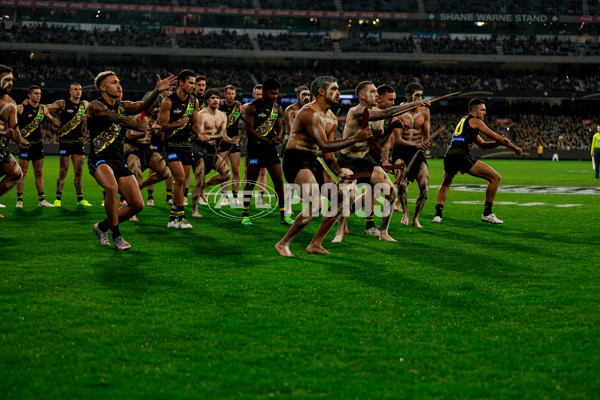 AFL 2022 Round 10 - Richmond v Essendon - 952831