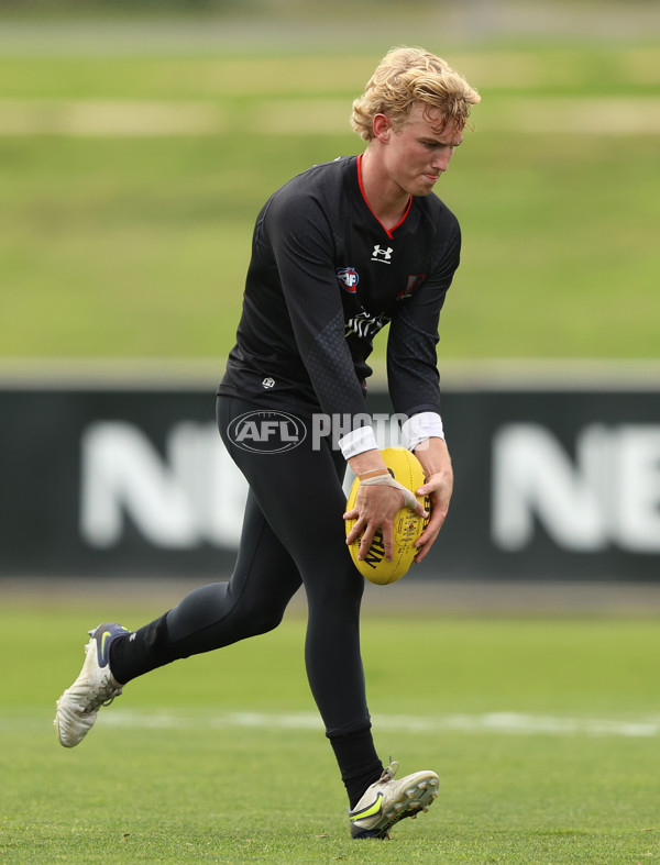 AFL 2022 Training - Essendon 190522 - 949824