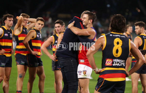 AFL 2022 Round 09 - Adelaide v Brisbane - 948103