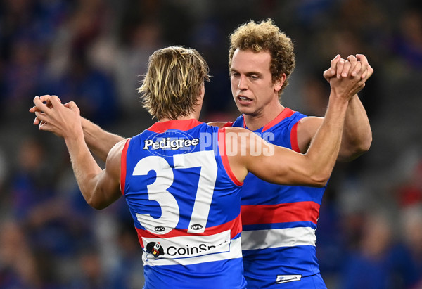 AFL 2022 Round 07 - Western Bulldogs v Essendon - 942809