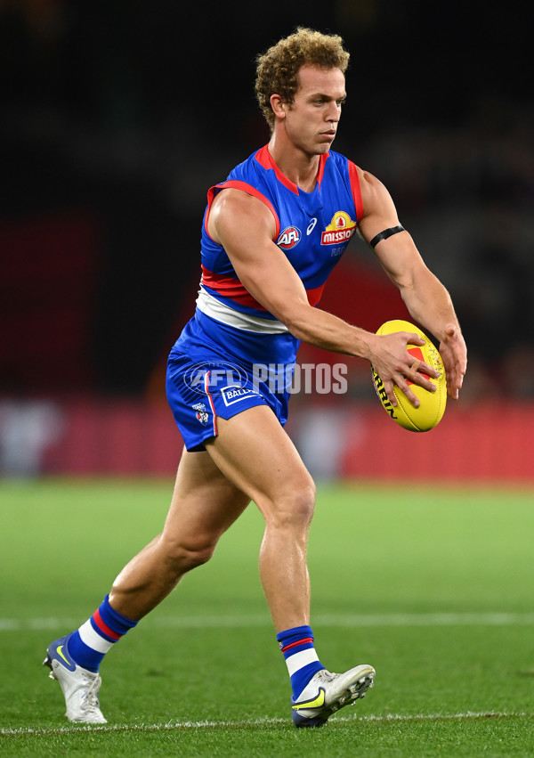 AFL 2022 Round 07 - Western Bulldogs v Essendon - 943263