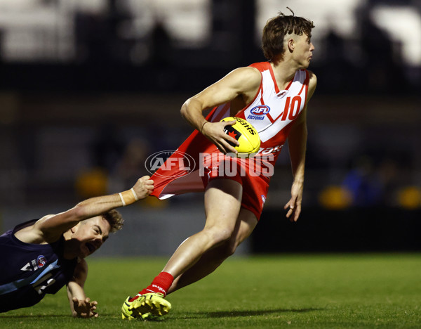 AFL 2022 Media - Young Guns v Vic Metro - 945099