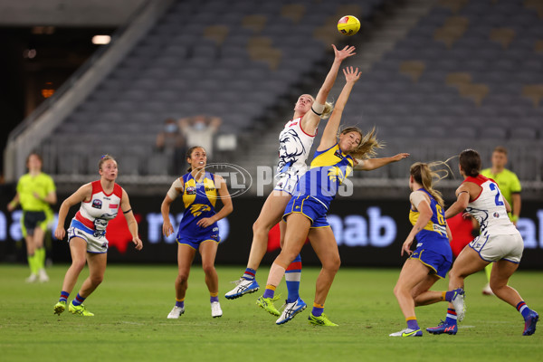 AFLW 2022 Round 09 - West Coast v Western Bulldogs - 916257