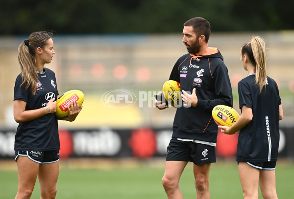 AFLW 2022 Round 09 - Carlton v Gold Coast - 916515