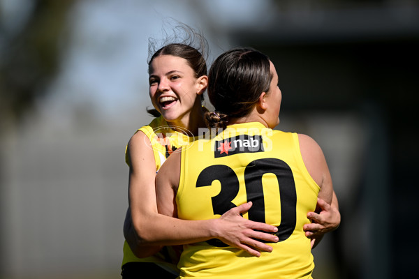 NAB League Girls 2022 - Murray Bushrangers v Northern Territory - 925539