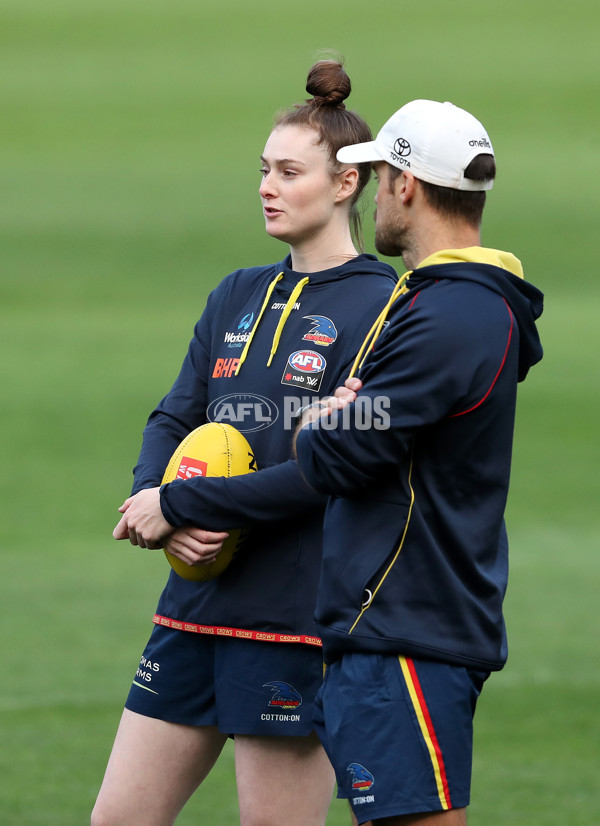 AFLW 2022 Training - Adelaide 300322 - 927021