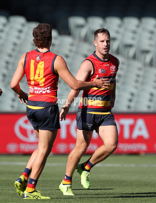 AFL 2022 Round 03 - Adelaide v Port Adelaide - 927526