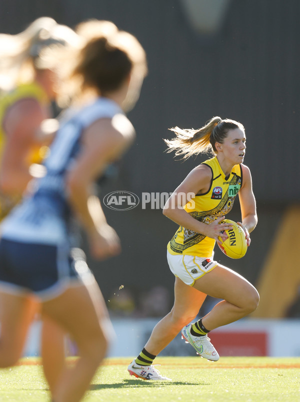 AFLW 2022 Round 08 - Richmond v Geelong - 913011