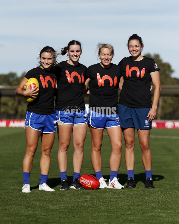 AFLW 2022 Round 08 - Melbourne v North Melbourne - 913007