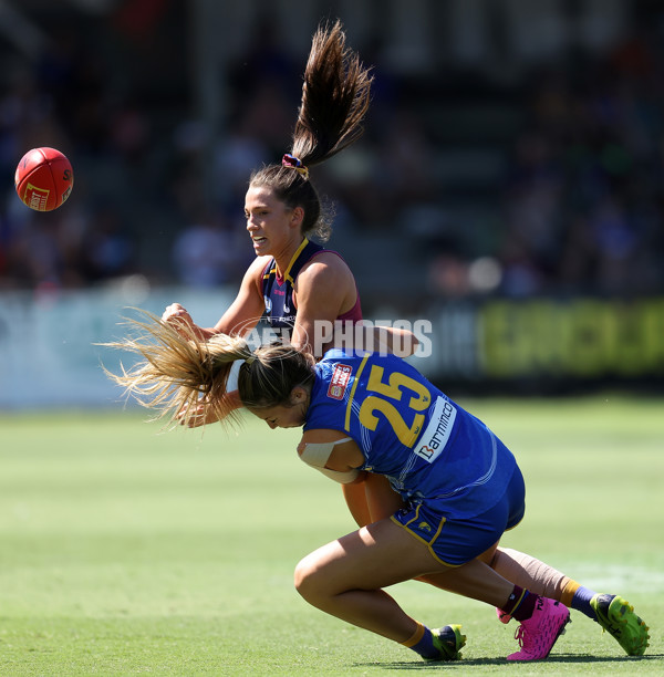 AFLW 2022 Round 08 - West Coast v Brisbane - 913850