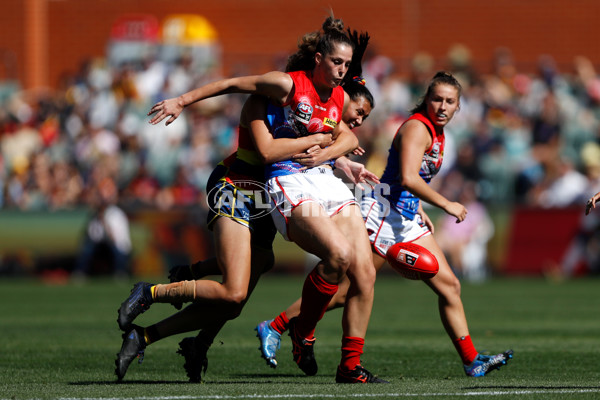 AFLW 2022 Grand Final - Adelaide v Melbourne - 931882