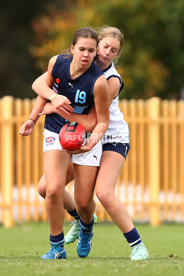 AFLW 2022 U16 Girls Championships - Vic Metro v Vic Country - 937374