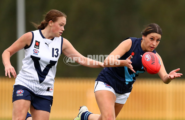 AFLW 2022 U16 Girls Championships - Vic Metro v Vic Country - 937375