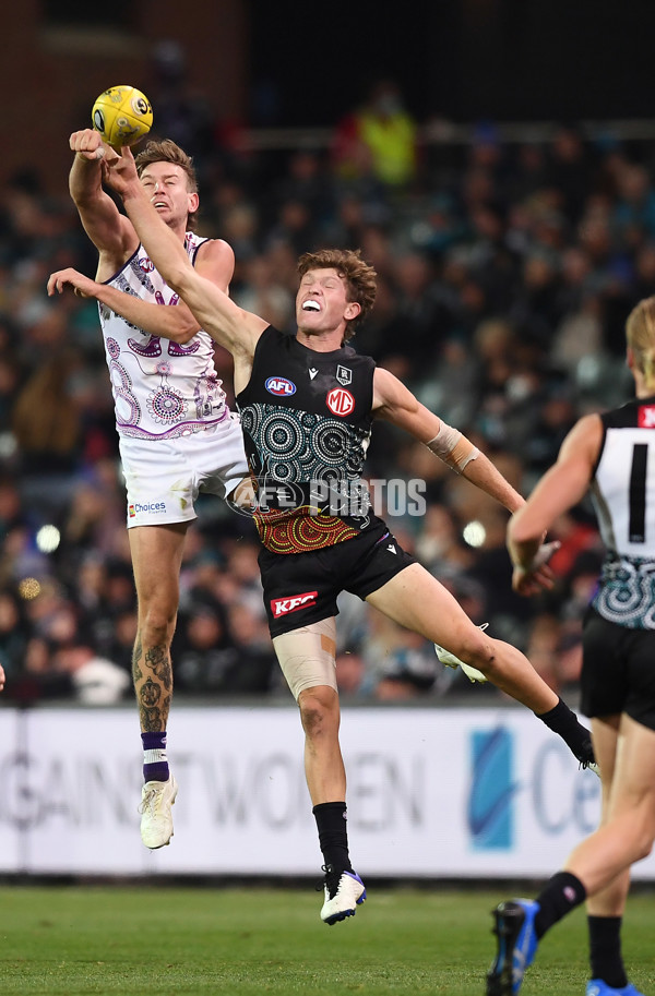 AFL 2021 Round 11 - Port Adelaide v Fremantle - 854331