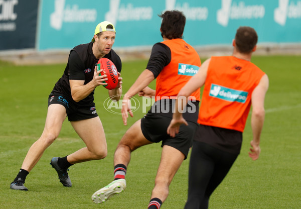 AFL 2021 Training - St Kilda 010621 - 854447