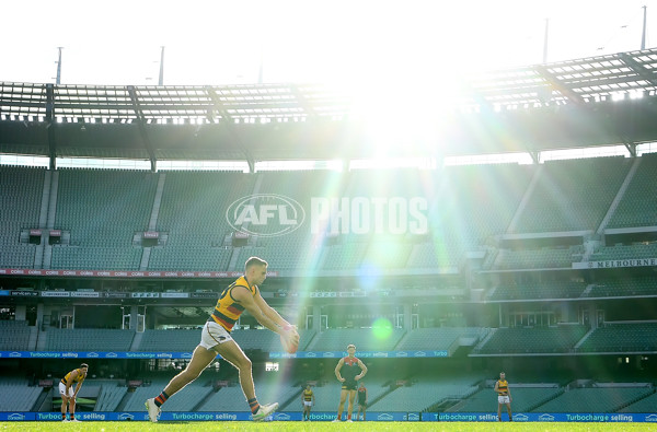 AFL 2021 Round 22 - Melbourne v Adelaide - 882756
