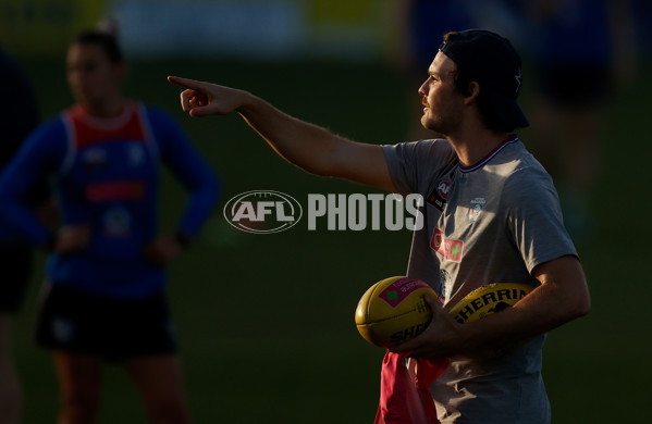 AFLW 2021 Training - Western Bulldogs 121021 - 895180