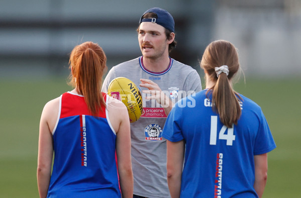 AFLW 2021 Training - Western Bulldogs 121021 - 895195