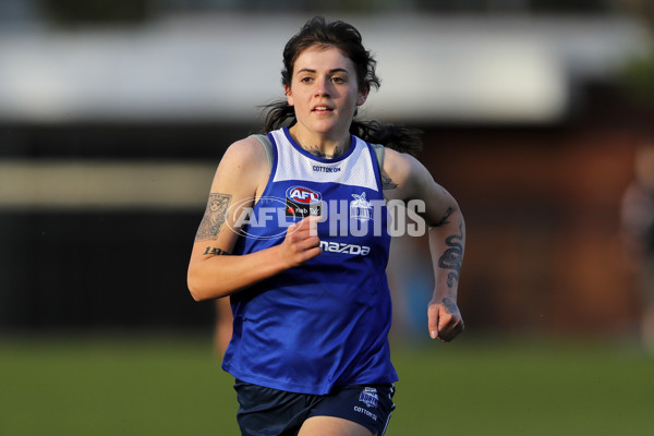 AFLW 2021 Training - North Melbourne 121021 - 895240