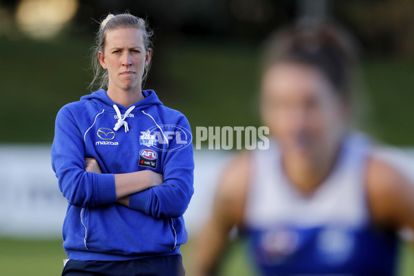 AFLW 2021 Training - North Melbourne 121021 - 895263