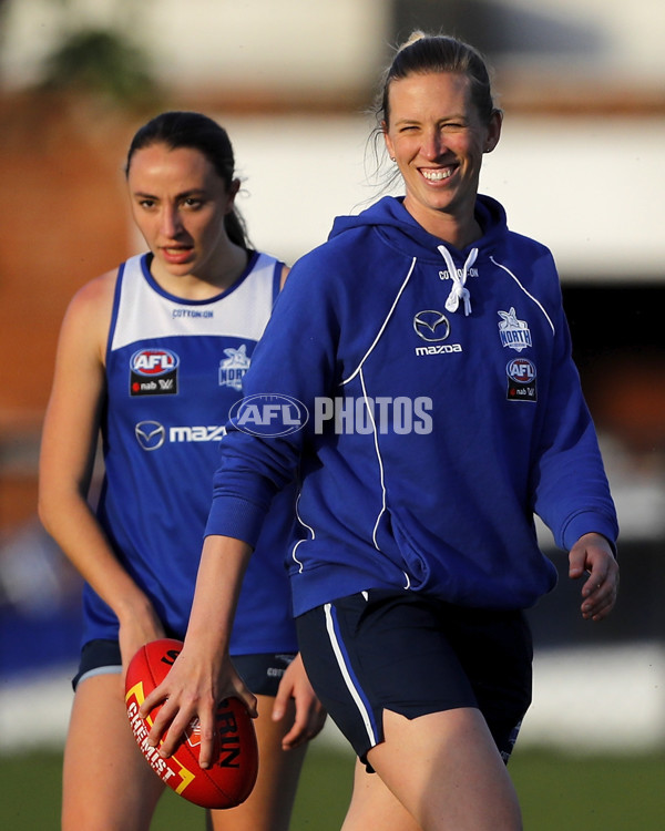 AFLW 2021 Training - North Melbourne 121021 - 895245